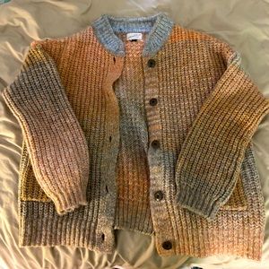 Women’s sweater- size M
